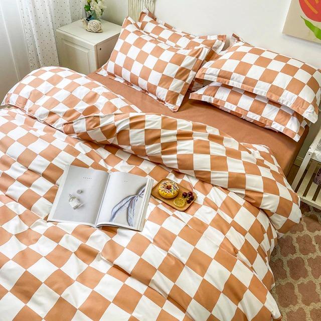 Checkered Bedding Set