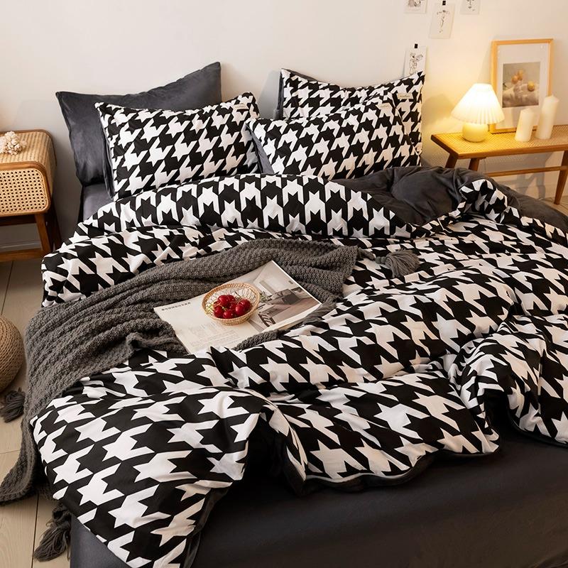 Dogtooth Check Bedding Set