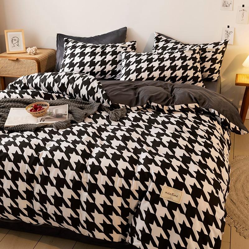 Dogtooth Check Bedding Set