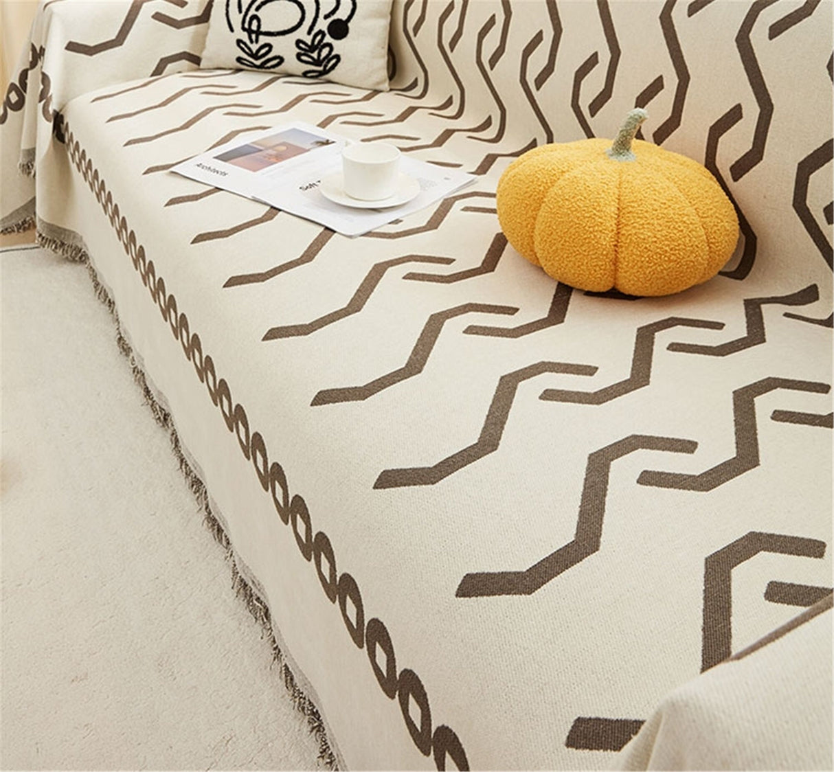 Minimalist Wavy Line Chenille Couch Cover, Soft Non-Slip Sofa Cover, Geometric Couch Cover, Washable Slipcover, Pet Furniture Protector