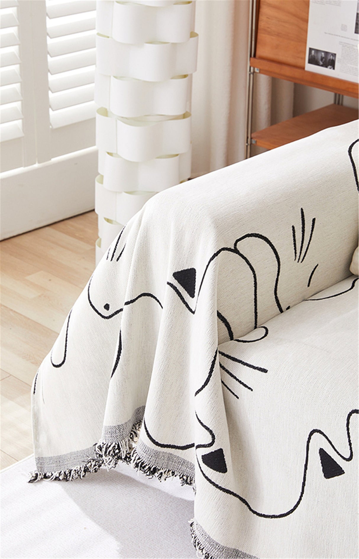 Cute Cartoon Cat Sofa Slipcover With Tassels,Non-Slip Sofa Cover,Chenille Couch Cover,Sofa Blanket Cover,Pet Furniture Protector