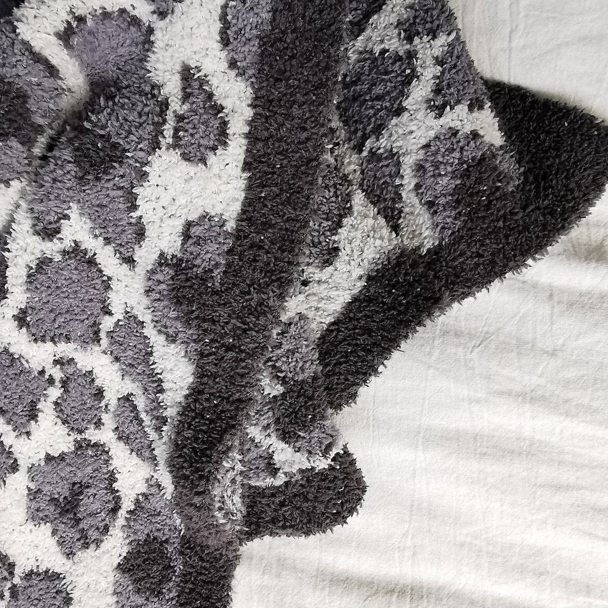 The Luxe Redux Leopard Throw Blanket