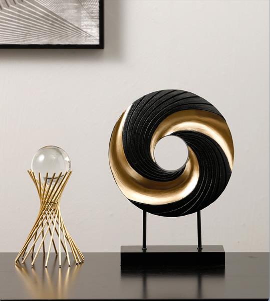 Madison Modern Statues