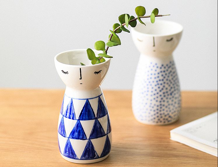 Ceramic hand painted japanese style low bone doll type tabletop vase
