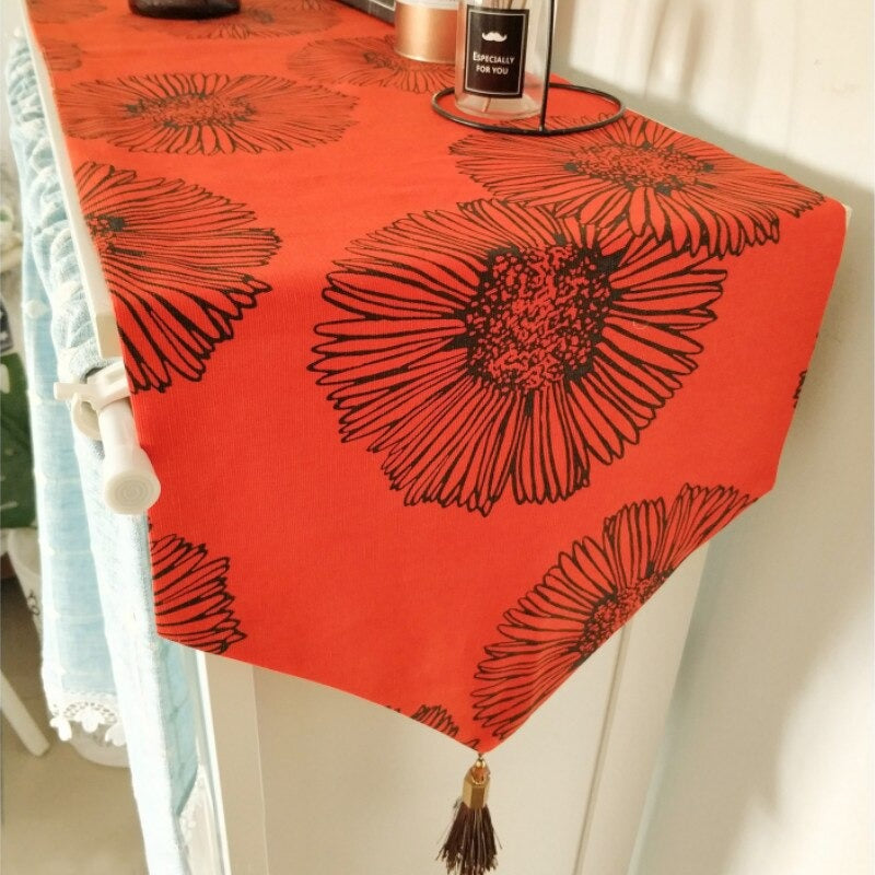 Mindy Modern Floral Table Runner