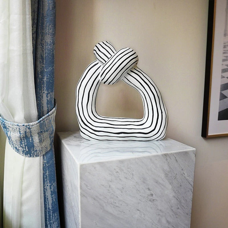 Modani Modern Knot Statue