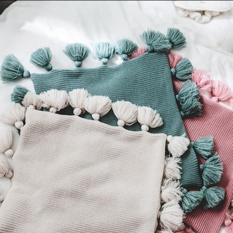 The Deluxe Tassel Knitted Pillow Cover