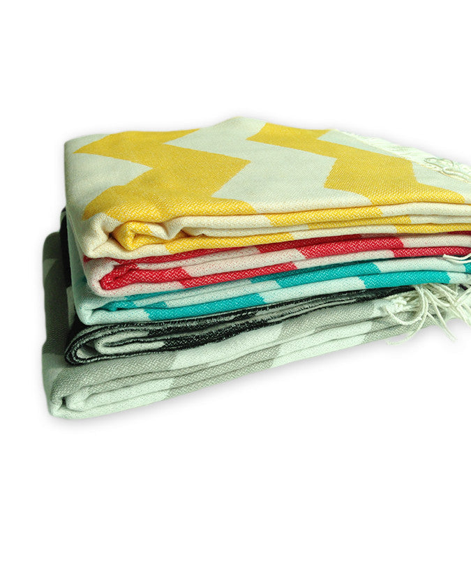 Throw Blanket - Grey and White Chevron Zig Zag Pattern