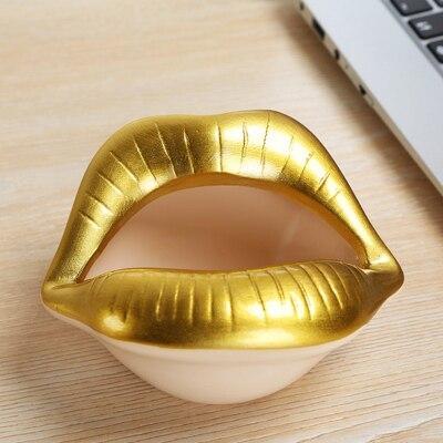 Pouting Lips Pot