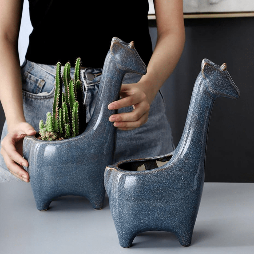 Giraffe Planter Pot
