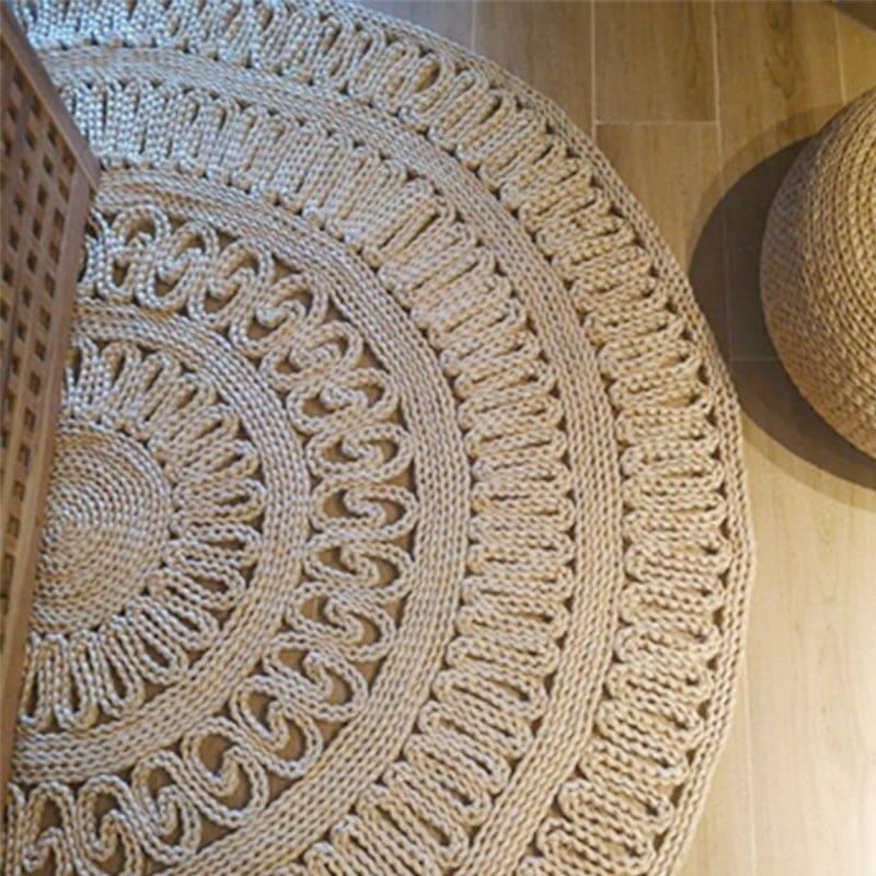 Omelia Round Straw Rug