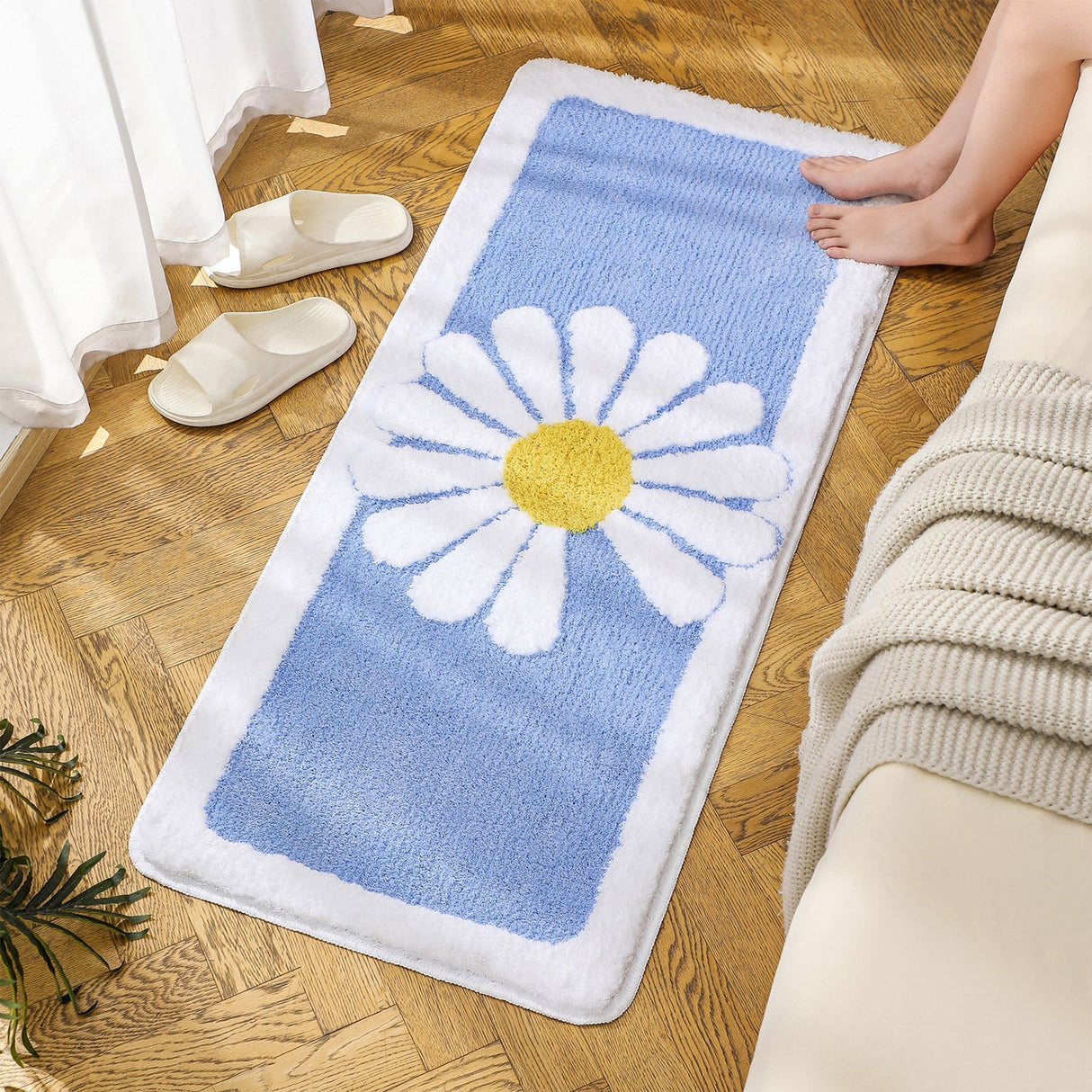 Feblilac Blue Daisy Runner Mat for Bedroom Bathroom, 50x120cm / 20"x47"