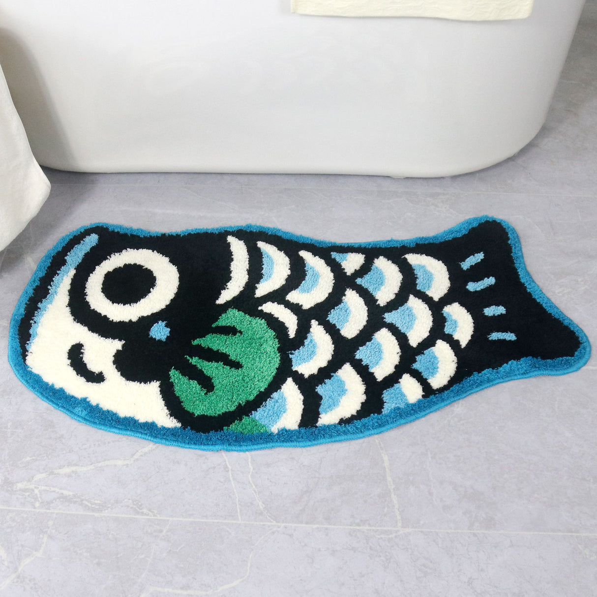 Feblilac Blue Fish-Shaped Tufted Bath Mat – Cute and Fun Non-Slip Rug