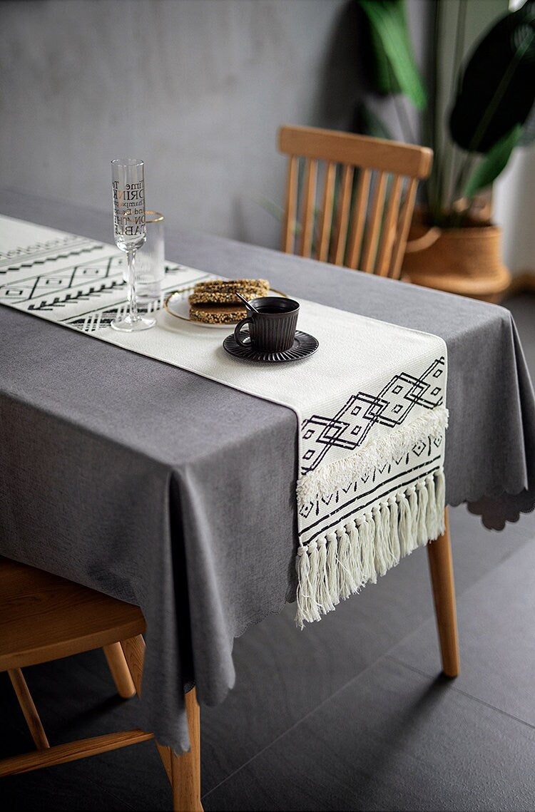 Square Linen Table Runners, Morocco Style table runners, Black and White table runners, Modern table setting