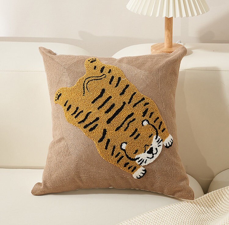 Tiger Cotton embroidered texture pillowcases, Retro luxury style Embroidered cushion pillows, decorative pillows, housewarming gifts.