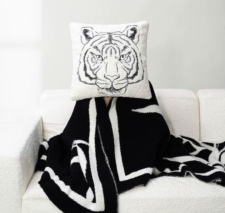 Luxury Velour white tiger embroidery Appliqué Textured Pillow Cover,Embroidery Pillow Covers, Decorative Pillows, Housewarming gift