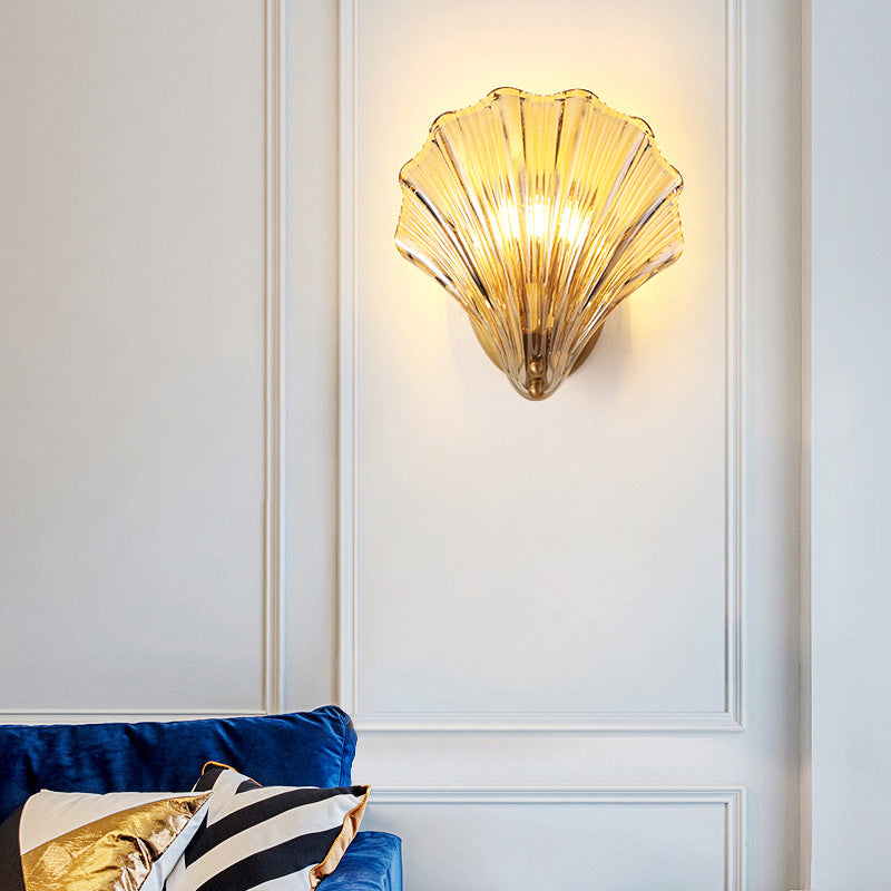 Beautiful Shell Wall Lamp