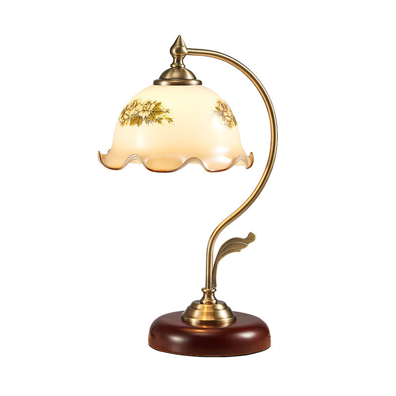 Ivory Glass Red Brown Desk Light Scalloped 1-Bulb Romantic Pastoral Nightstand Lamp for Bedroom