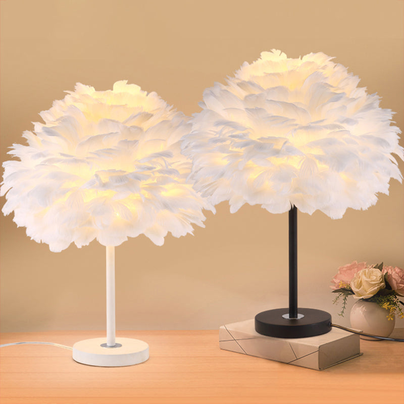 Modernist Layered Flower Night Lighting Feather 1-Head Girls Bedroom Table Light