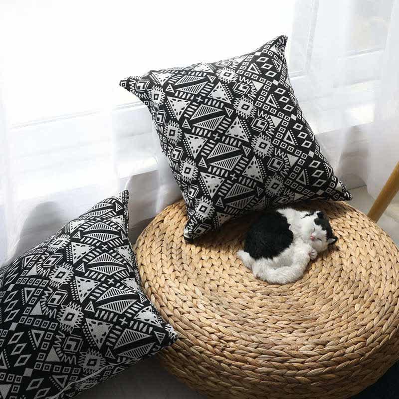 Black & White Geometric Pattern Pillowcase