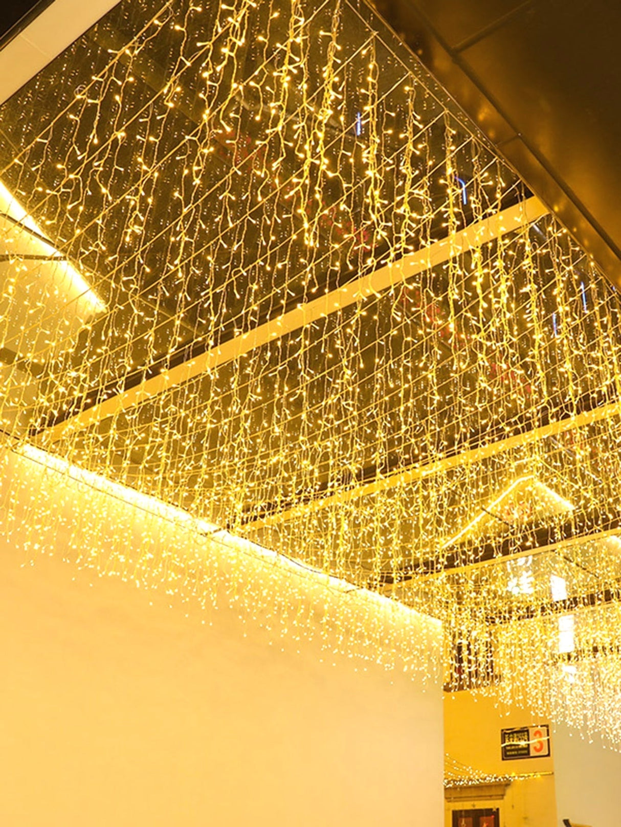 Decorative String Light with 96pcs Bulb Curtain - Novelty Lighting