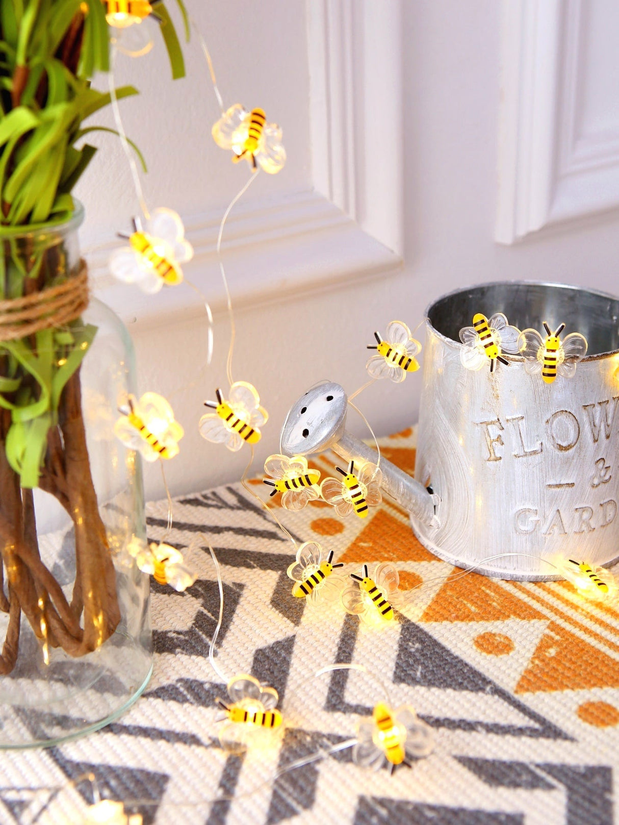 20 Led 2M Bee String Light - Novelty Lighting