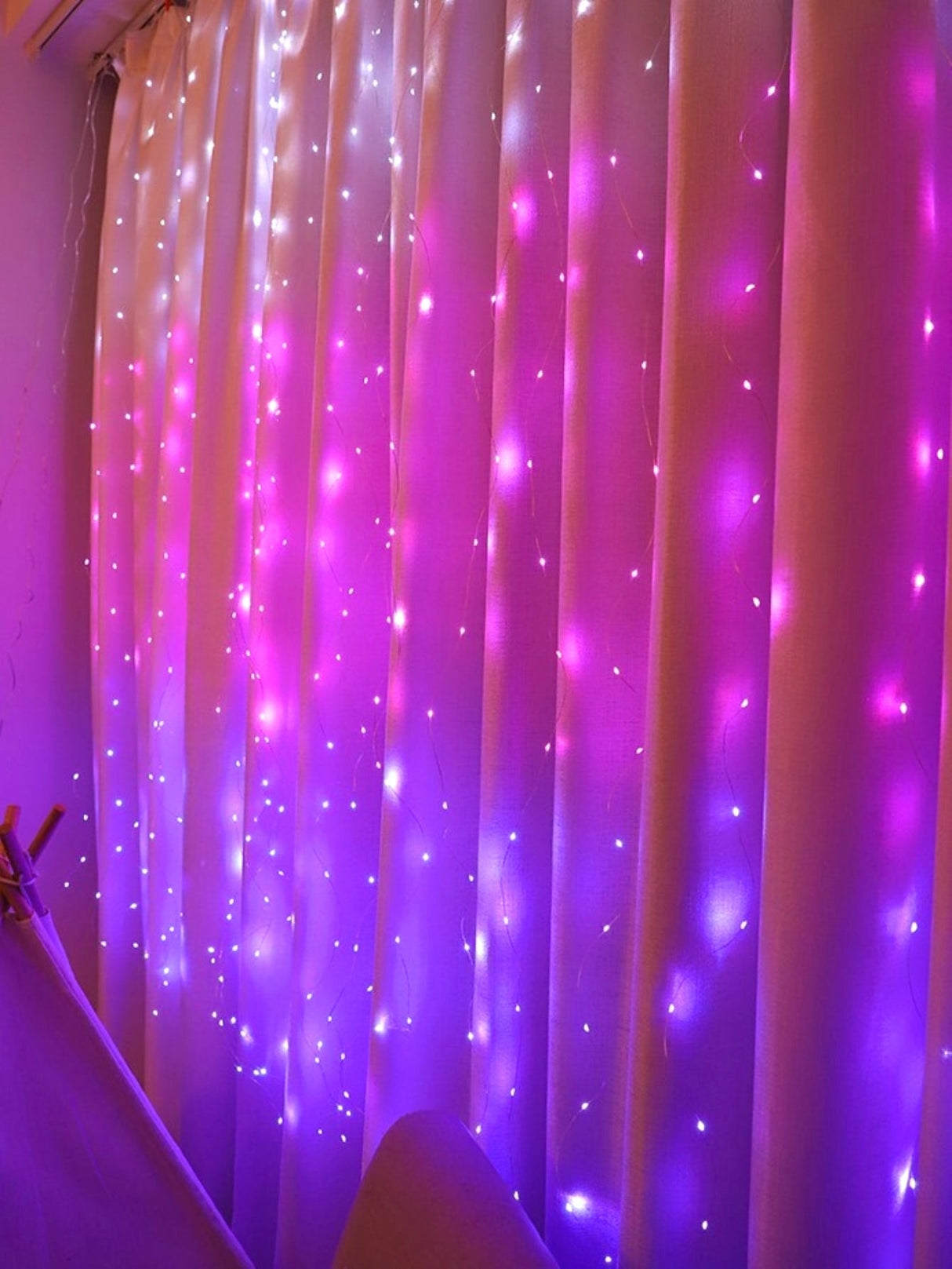 200 Led 2 x 2M Curtain String Light - Novelty Lighting