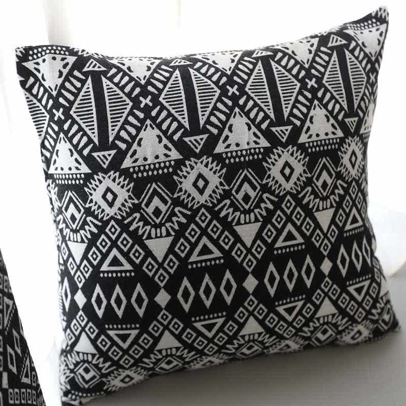 Black & White Geometric Pattern Pillowcase