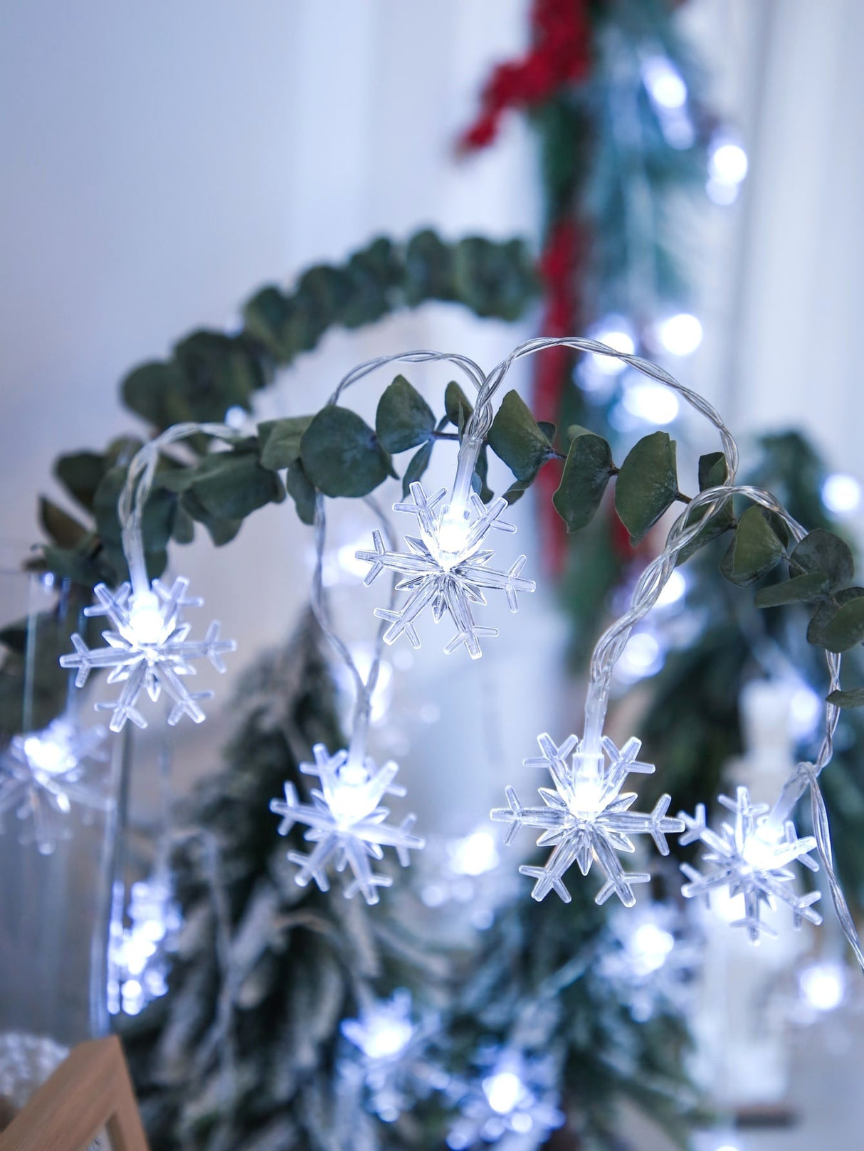 Christmas String Light with 20pcs Snowflake Shaped Bulb 1pc - Novelty Lighting