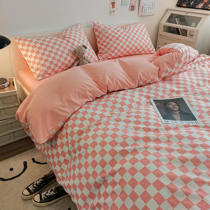 Small Checkerboard Poly Duvet Cover Bedding Set