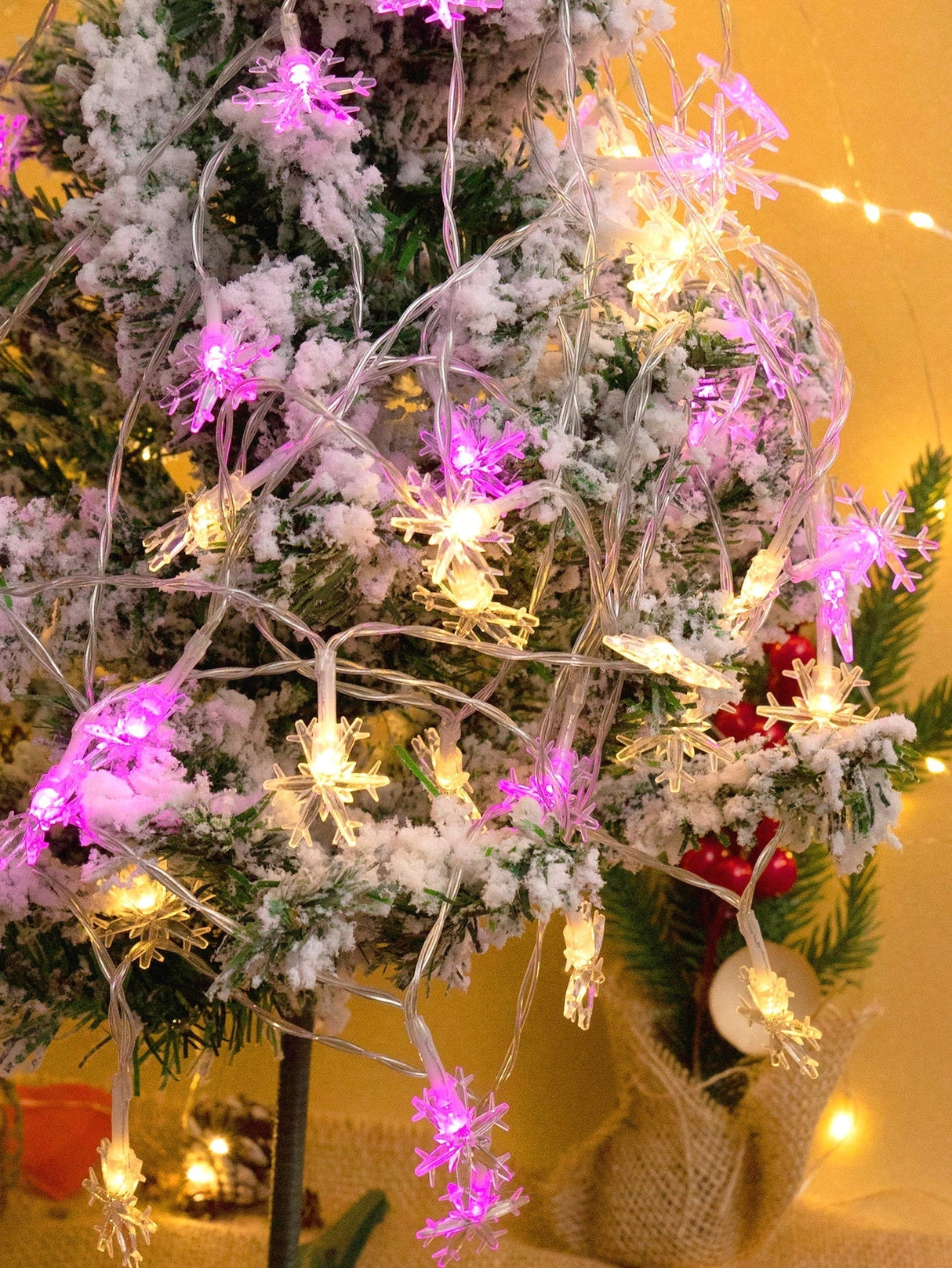 Christmas String Light with 40pcs Snowflake Bulb 1pc - Lighting & Lamp