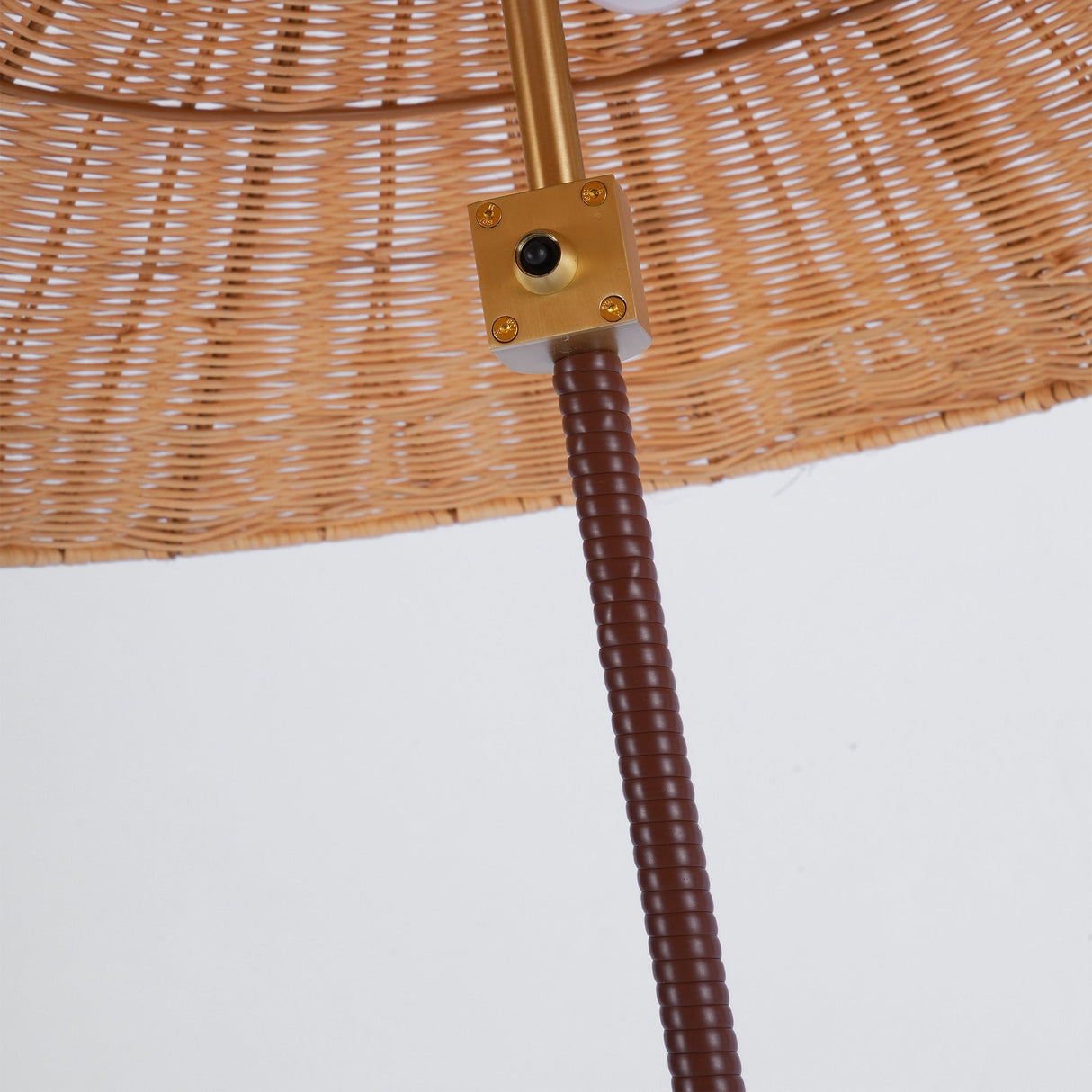 9602 Floor Lamp