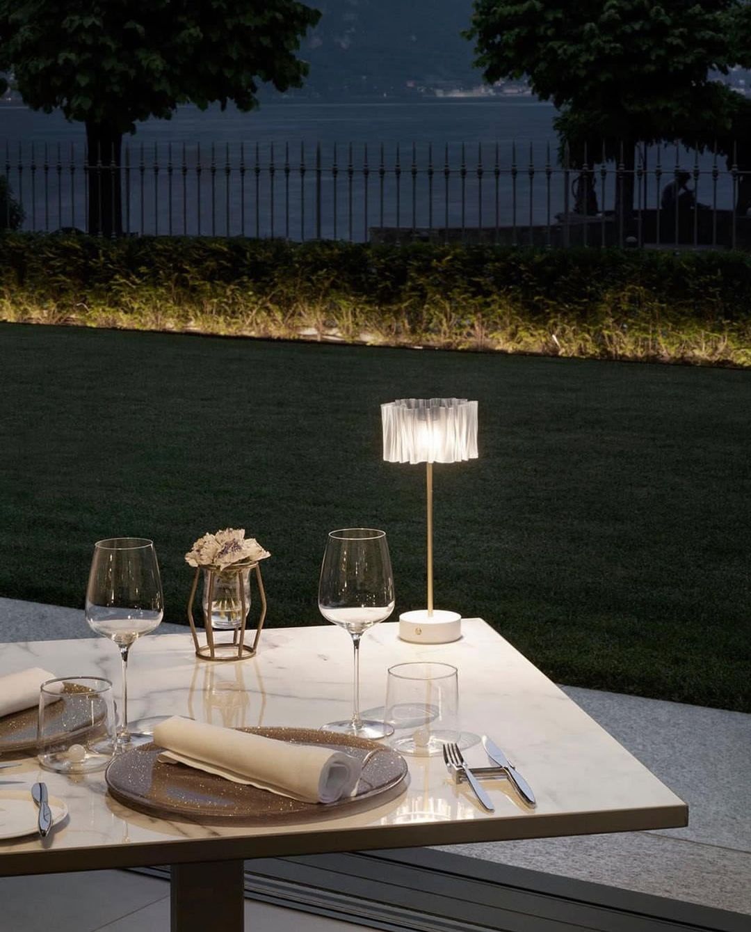 Accordeon Battery Table Lamp