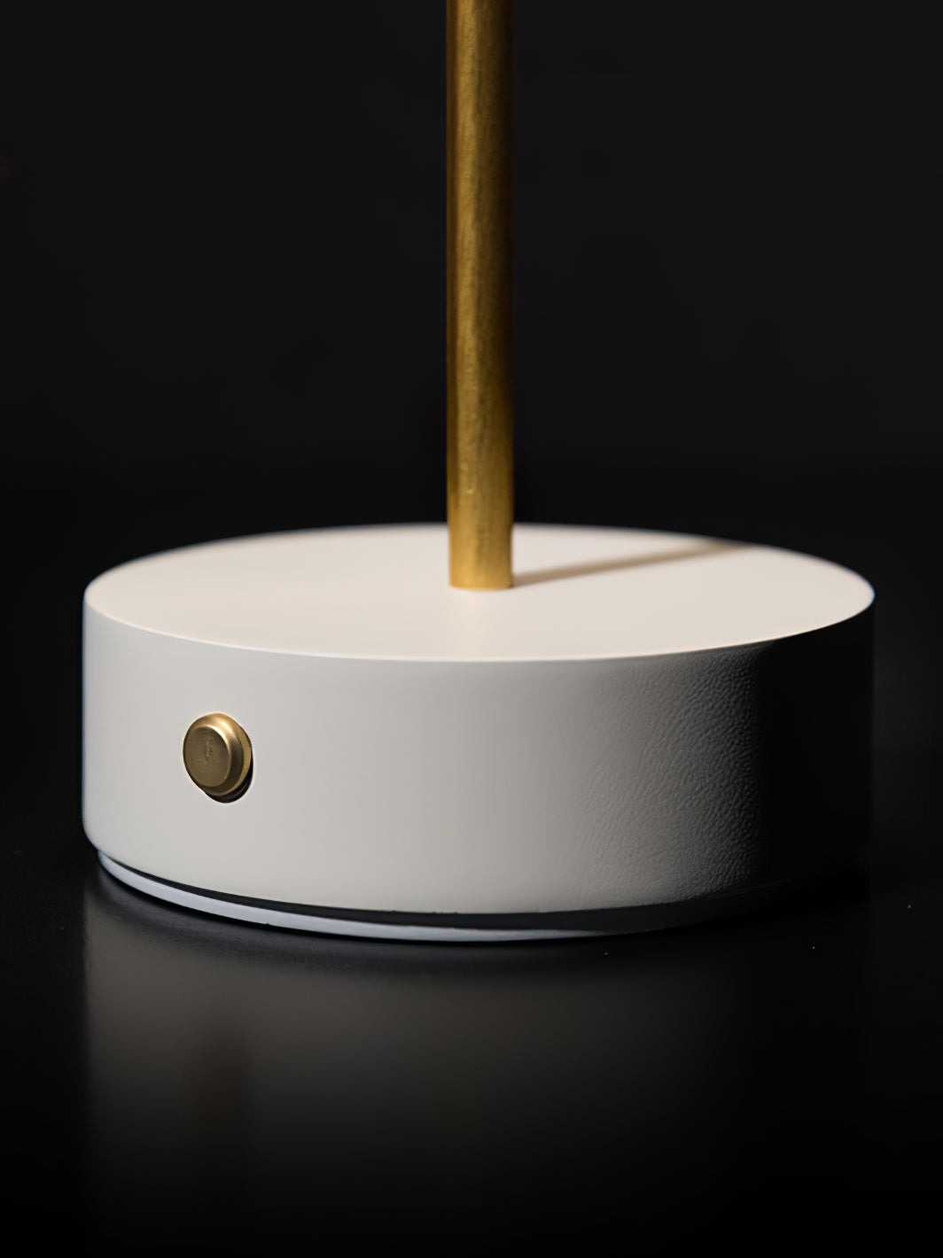 Accordeon Battery Table Lamp