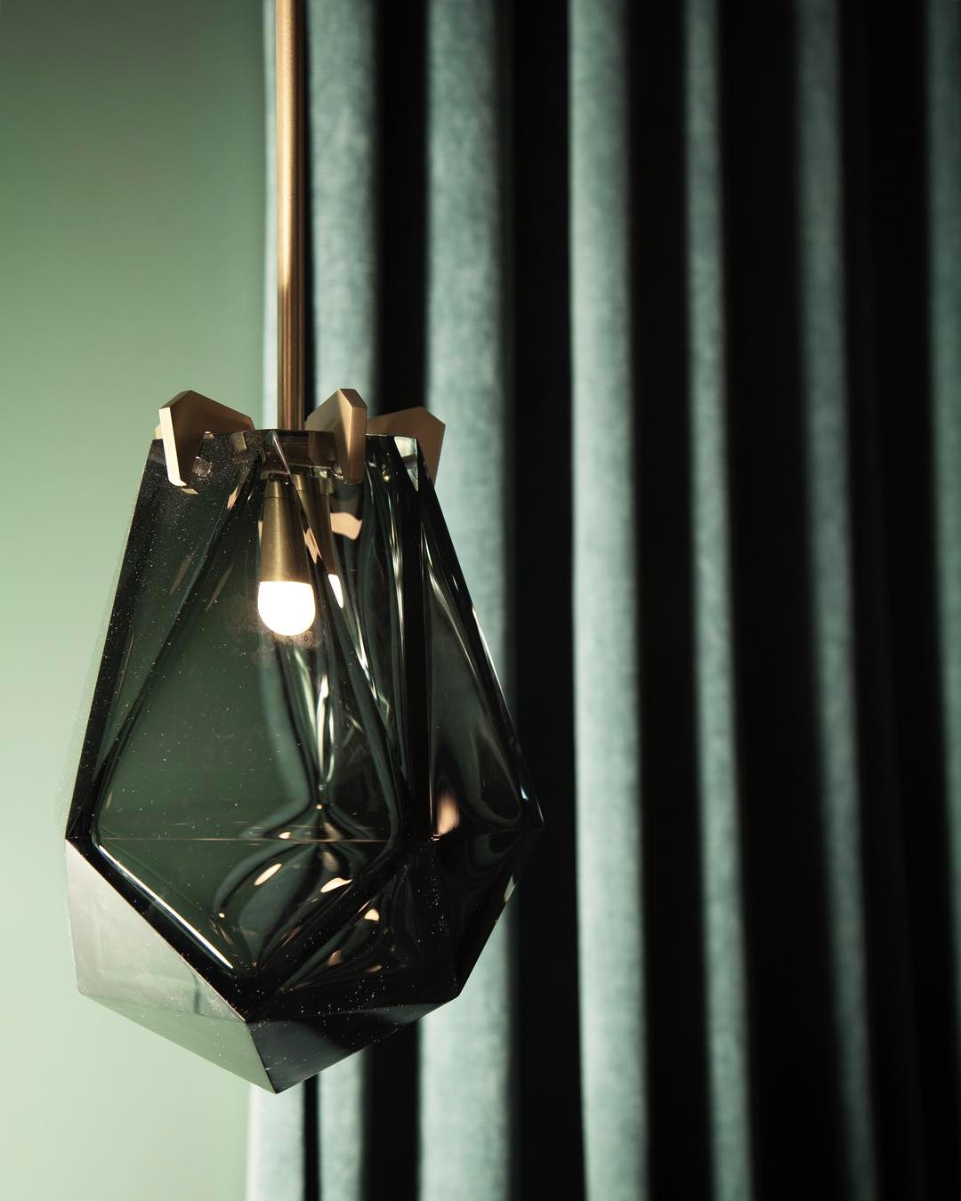 Briolette Pendant Light