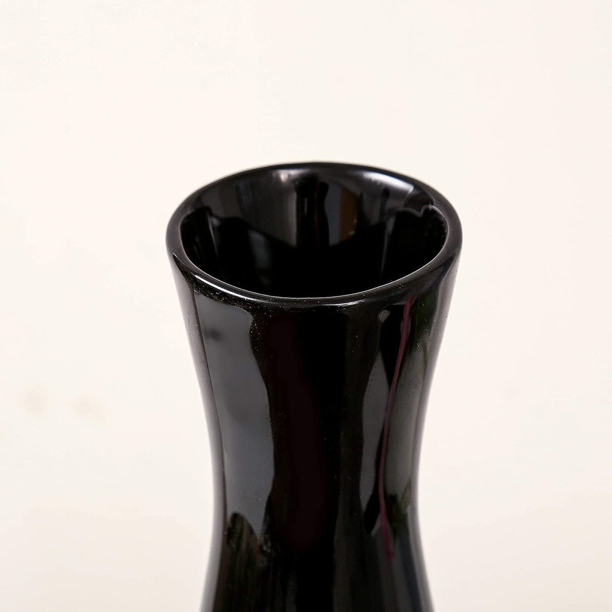 Black Stylish cheongsam Porcelain Vase