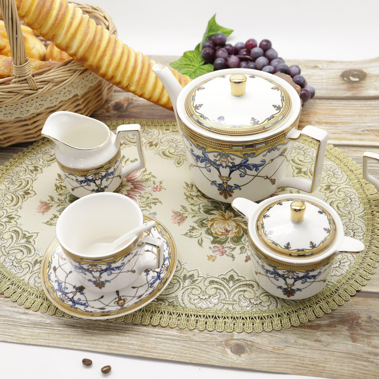 15 Pieces British Porcelain Tea Sets