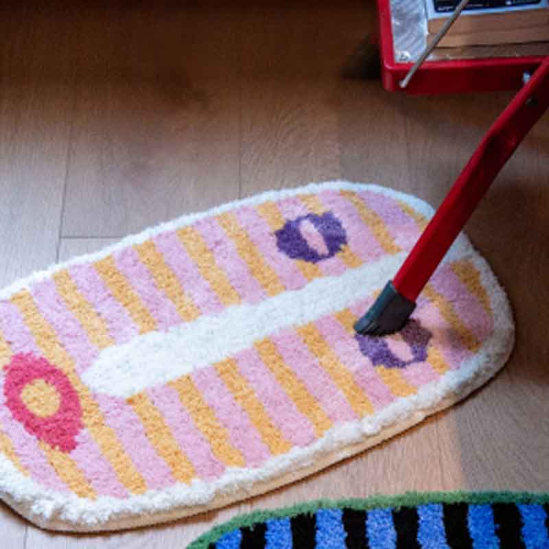 Funny Yellow Stripe Face Bath Mat