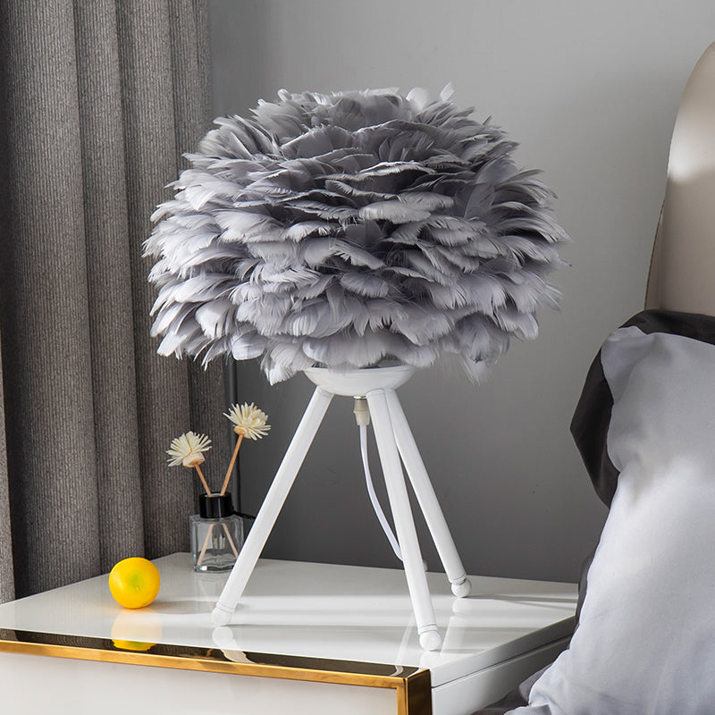 Goose Feather Table Lamp