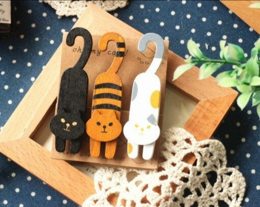 Cute Cat Wood Clip Set