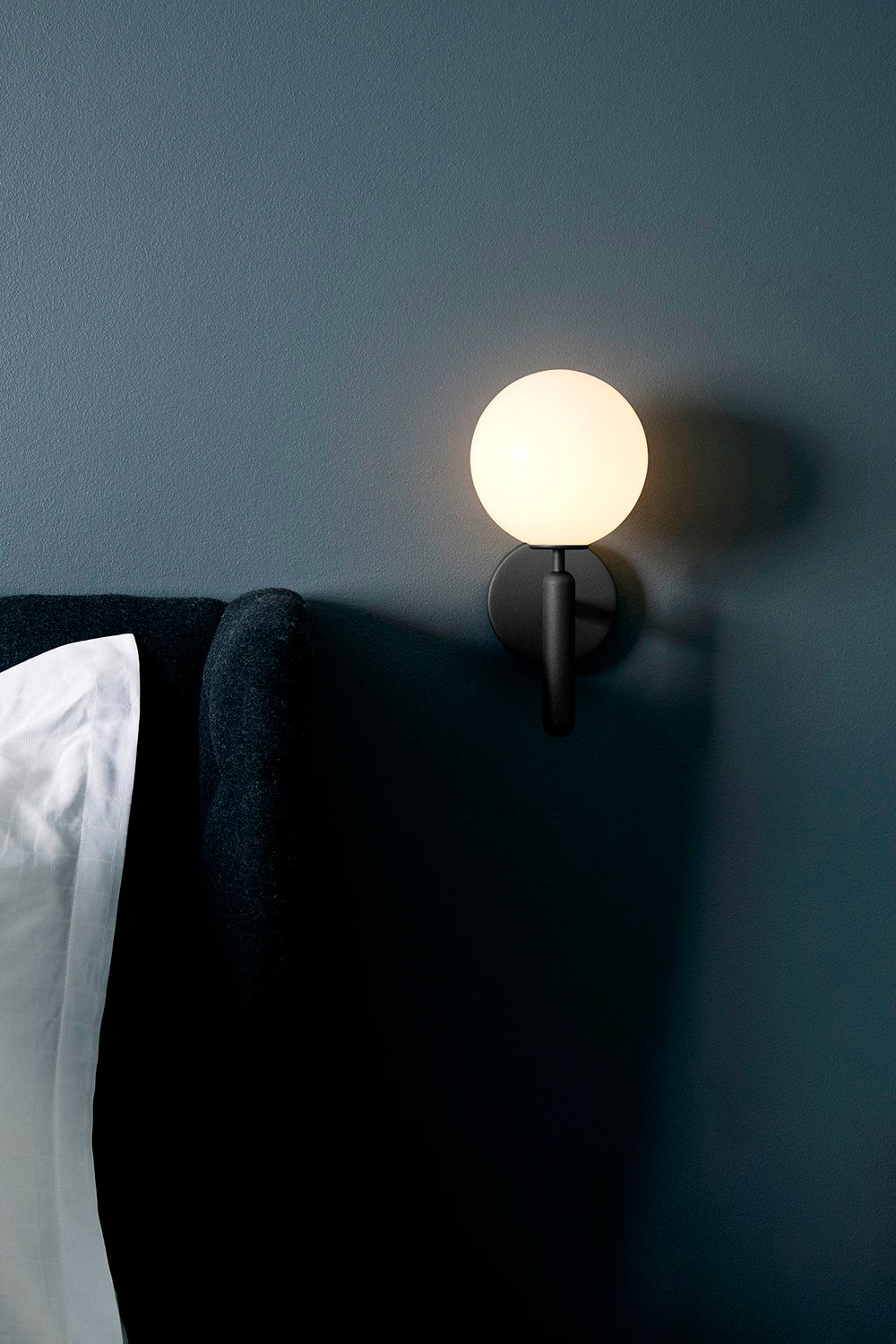 Miira Wall Light