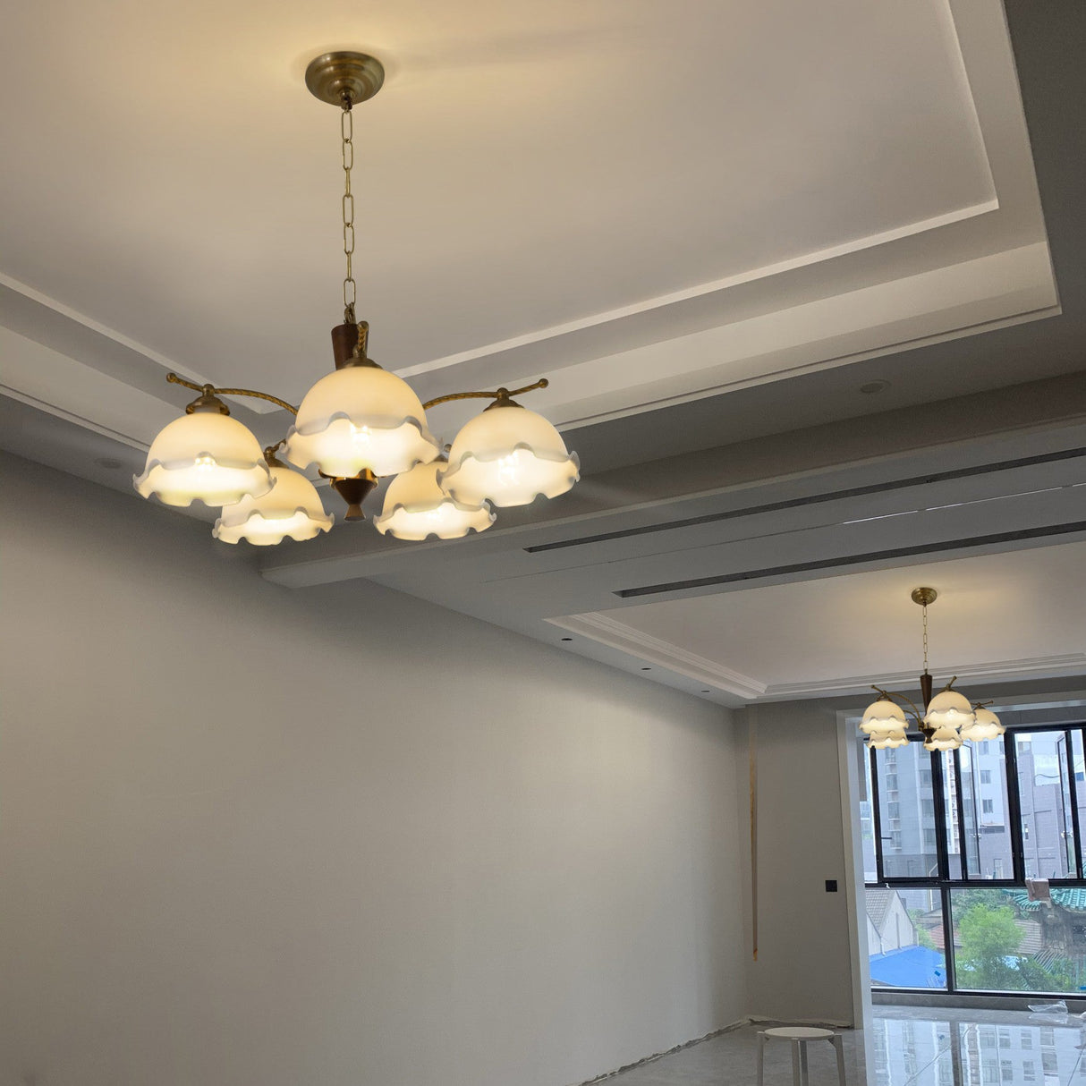 Milky Flower Chandelier
