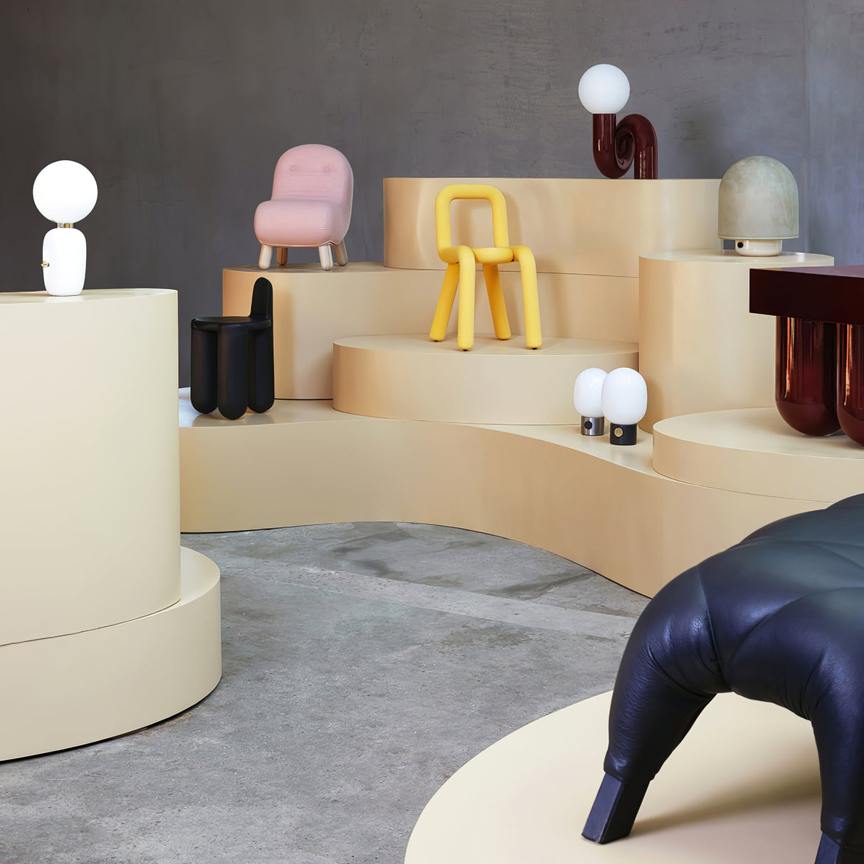 Neotenic Table Lamp