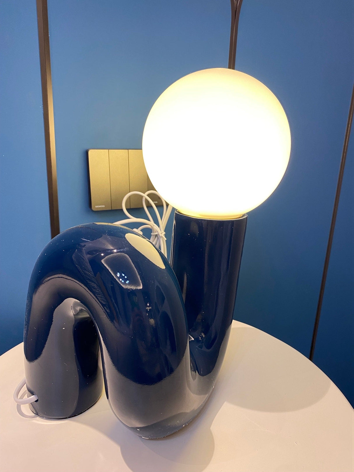 Neotenic Table Lamp