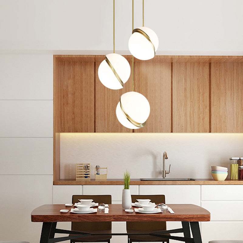 Crescent pendant Lamp