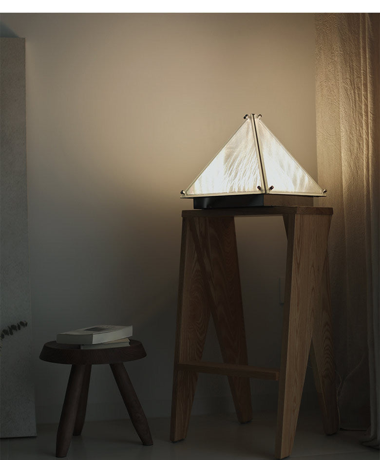 Evelyn Creativity Table Lamp