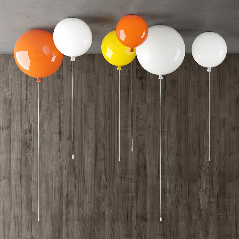 Balloon ceiling lamp