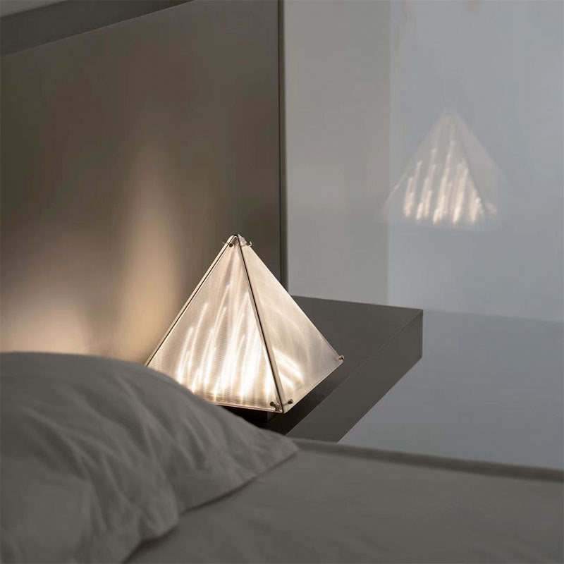 Evelyn Creativity Table Lamp