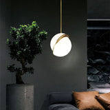 Crescent pendant Lamp