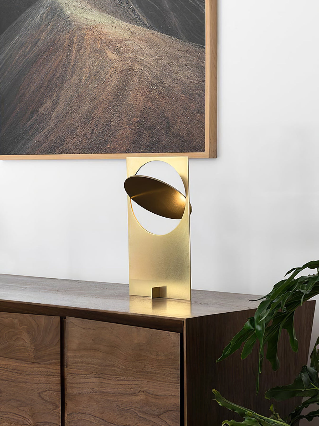 Metallic Reflection Table Lamp